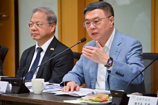 應對「川普關稅戰」核定880億支持方案申請細節 政院：政府擴大雨天撐傘