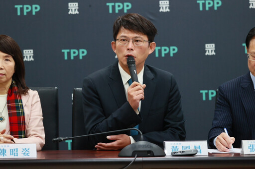 國定假日增4+1天 黃國昌:在野共同努力履行對勞工承諾