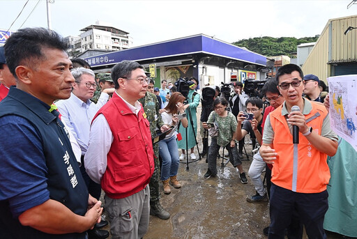 輕颱鳳凰+東北季風共伴 大雨狂炸宜蘭釀慘重災情 卓揆勘災指示三原則助受災民眾