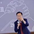 鍾佳濱粗暴拉扯中時攝影記者事件｜張啓楷：嚴正譴責暴力必須道歉