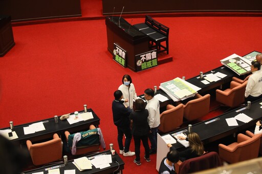 無懼青鳥威脅霸街服務處｜王鴻薇：不會隨青鳥恫嚇起舞