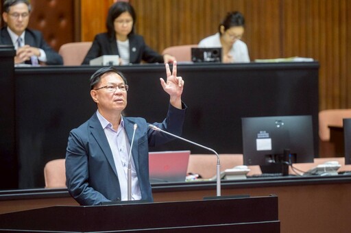 民眾黨團提案邀卓揆報告台美「關稅談判」 張啓楷:逾三成企業面臨裁員壓力