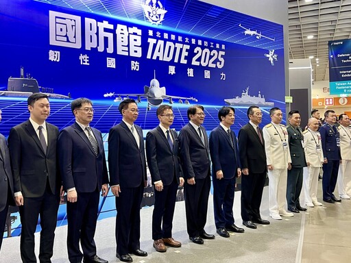 總統賴清德參觀「台北國際航太暨國防工業展」了解國防航太產業最新趨勢與研發成果