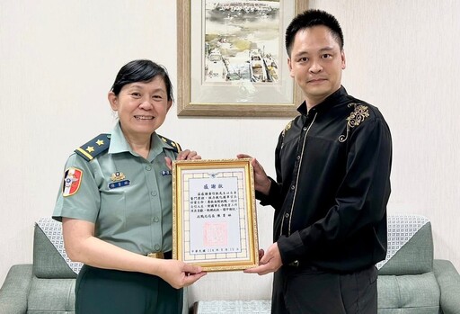 「國軍心靈奇蹟」黃信凱心輔講座達三百場里程碑 最感念三貴人！