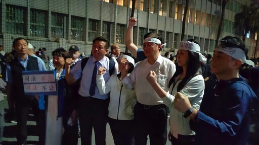 張善政北檢前抗議怒吼：台灣正面臨綠共內耗危機