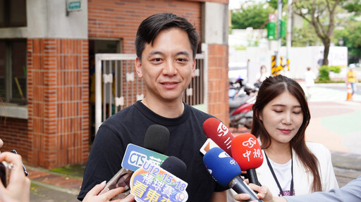 獨自步行輕鬆前往投票 牛煦庭:投完回家做家事等結果