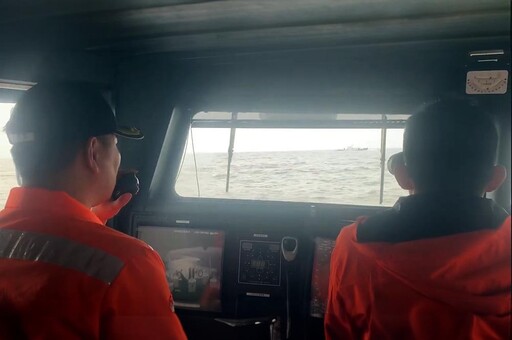【驅離片】中國海警船闖烏坵、東引水域 海巡署巡防艇蒐證示警「馬上離開」