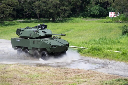 國造「105公厘雲豹戰砲車」來了 具美軍M1A2T戰車相同「獵殲」功能
