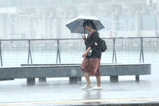 北市大雷雨萬華工地吊車遭雷擊 3操作員觸電1人受傷