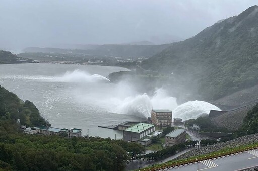 【康芮襲台】石門水庫接近滿水位 睽違2年再度洩洪