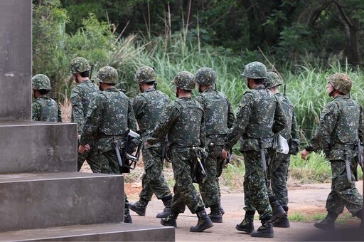 陸軍役男夾帶逾50顆「喪屍煙彈」進營區 第六軍團：已依法送辦