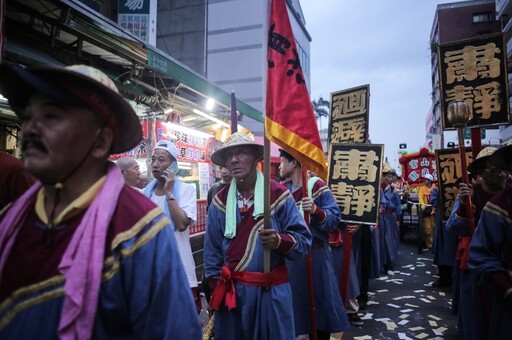 【艋舺大拜拜】青山祭暗訪夜巡 「真人藝閣車」出動 高維安戒備防滋事鬥毆