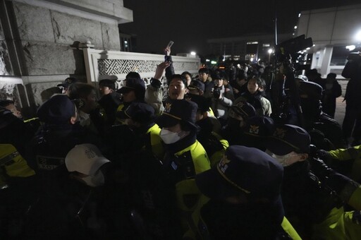 南韓戒嚴又解嚴！在野黨黨魁李在明翻牆入國會 台灣網友驚呼：跑酷玩家