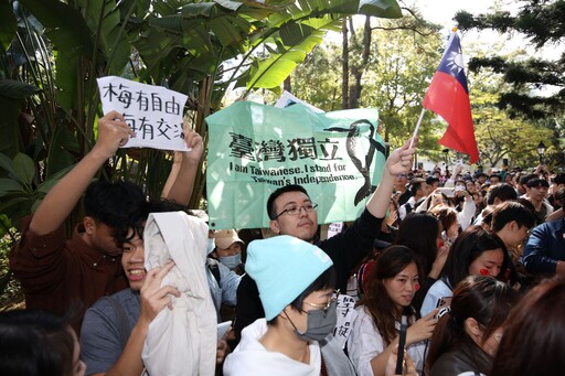 蕭旭岑帶團到清大迴避國旗 林俊憲憶2008陳雲林來台「扯國旗事件」