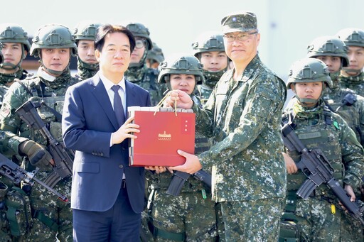 【圖輯】賴清德春節勗勉台東海陸空軍營 盼朝野合作支持國防預算