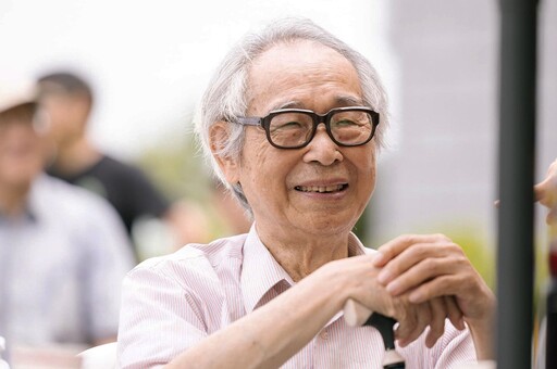 任罷免藍委邱鎮軍領銜人 「90歲國寶級作家」李喬：對不適任的立委，罷！