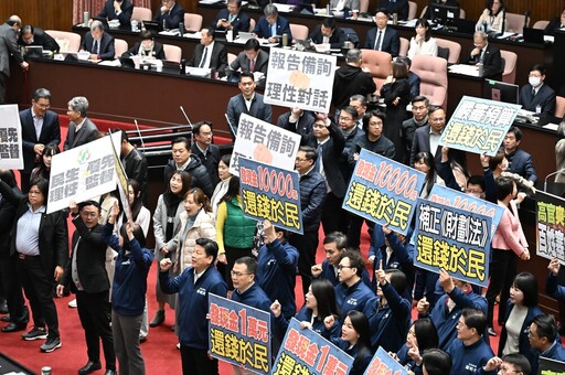 卓榮泰施政報告喊話團結 傅崐萁轟：政策窒礙難行還來報告？