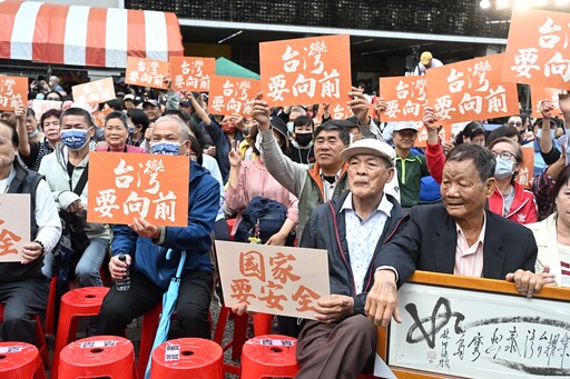 民進黨「人民是頭家」首場政策宣講會 罷團場外擺攤連署人氣飆高