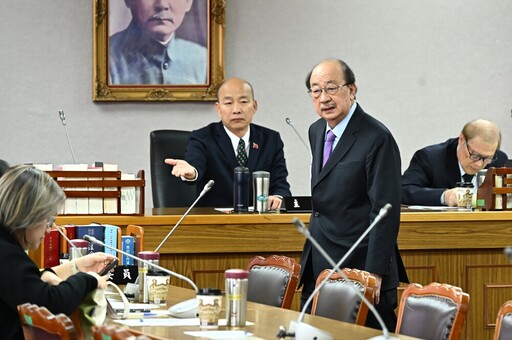 柯建銘協商又霸麥！韓國瑜無奈制止反被嗆 宣布卓揆11日進行關稅專報