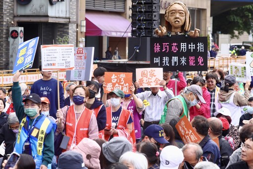 轟國民黨「聯中制美」請鬼拿藥單 林右昌高喊罷免傅崐萁除三害