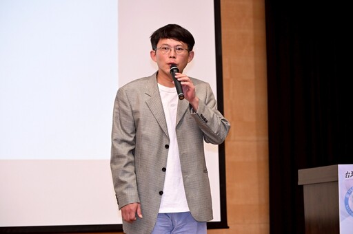 批民進黨砍7天假 黃國昌:勞工對他們來說隨時可割可棄