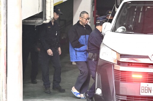 柯文哲哽咽稱好友李文宗被冤獄 庭訊喊:關我就好!其他人先放走