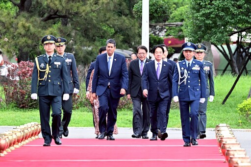 帛琉總統惠恕仁來台 賴清德軍禮迎接並簽署2合作協定