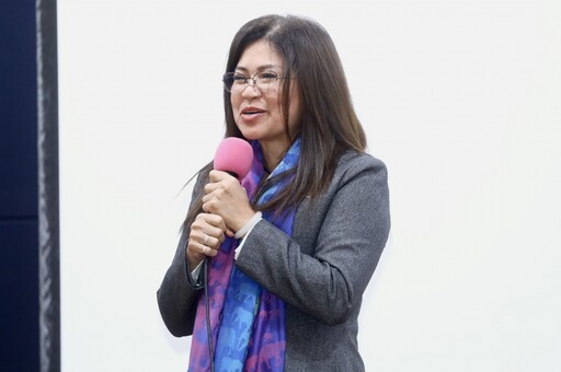 【有片】白委麥玉珍不滿「緊急專線」只有12小時 海基會反嗆:被你們刪預算