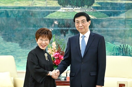 王滬寧接見台「文化人」代表 陸委會:非交流、叫到北京「下指導棋」