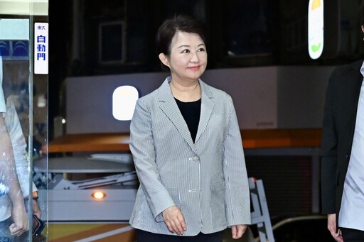 民調下滑遭綠議員批評 盧秀燕嘆:優等生考一次99分就被罵