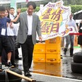 凱道變滑水道！賴清德出席遊戲日活動 與兒童尬水玩到「不濕不歸」