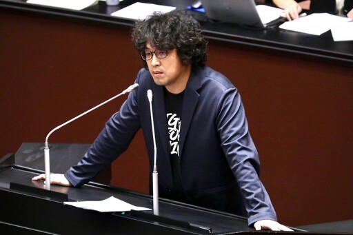 藍喊雙標抓以「中國台灣」報關賺紅錢 沈伯洋回：認知作戰