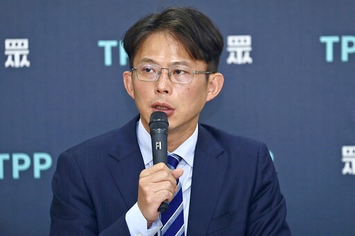 轟綠營選輸就翻桌 黃國昌嗆卓榮泰如「幫主」喊話選民向賴清德說不