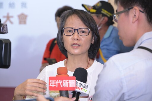 鄭麗文強調「黨外大聯盟」並非為了大罷免 趙少康致詞遭抗議民眾闖入嗆聲