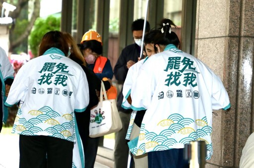 秀機票返台挺罷免遭惡意退票損10萬 網友怒嗆幕後黑手