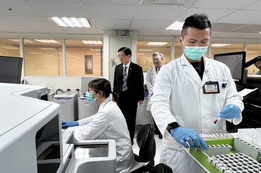台中榮總用科技打造「全智慧醫療」 嚴德發:讓中部榮民獲更好的照顧