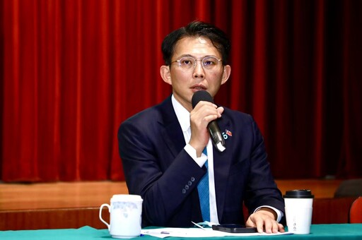 館長稱「台灣人性命由中國14億人決定」遭譙 黃國昌護航反批:斷章取義