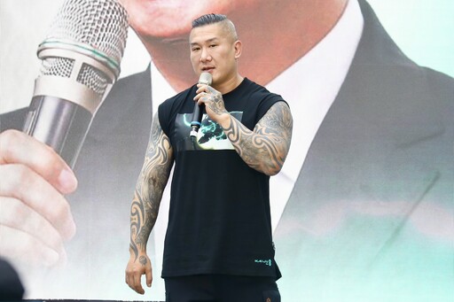 黃國昌偕北市5藍委同台 狠批賴清德:別想在台灣當皇帝