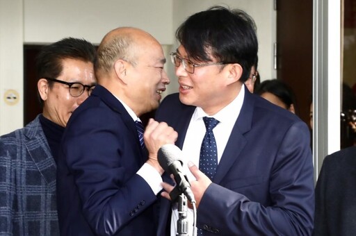批黃國昌渡了一條「背叛自己的河」 郝明義:大罷免是台灣社會價值觀之爭