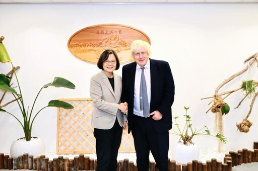 強生首度訪台 蔡英文曬會面合照喊：盼深化台英合作