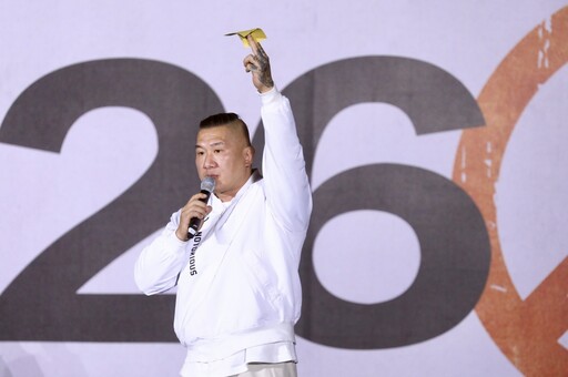 挺黃國昌投入2026新北市長 館長放話：藍白這次目標是幹掉民進黨