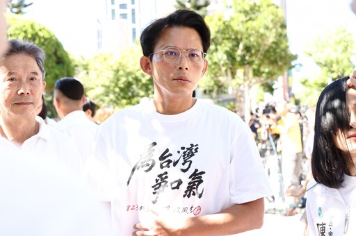 台電稱不用核能電價就比日韓低 黃國昌揭真實數字:不會持家就下台