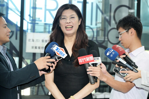 【內幕】藍黨魁改選意外上演「戰鬥藍」內戰 地方派系漸往郝龍斌靠攏