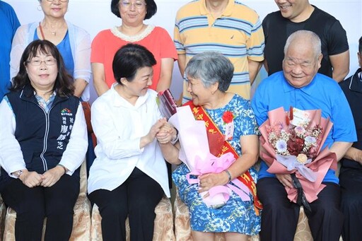 台中表揚700位模範母親 市長盧秀燕獻祝福