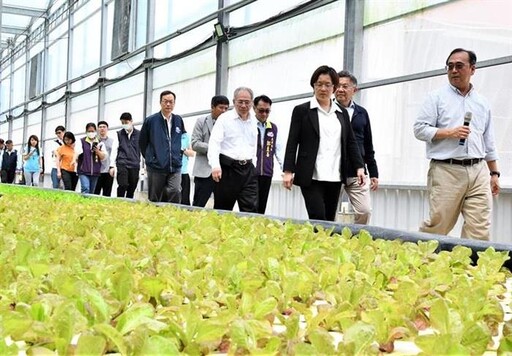 彰化打造新興農業 王惠美參訪AI科技綠農