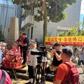 基隆中元普度也拜法國人供奉法國麵包、法國紅酒