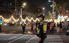 耶誕城首日開城亮燈 新北警智慧交通守護萬人