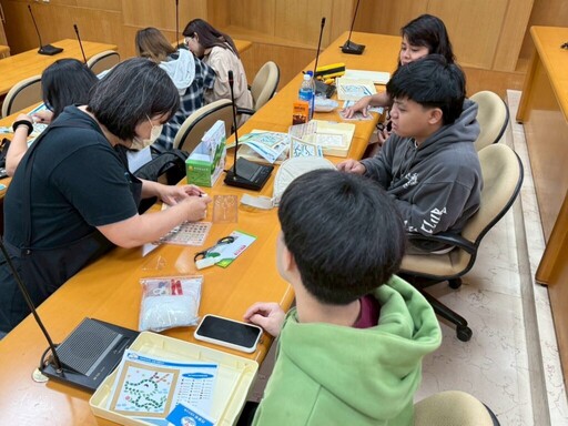 僑光科大端午文化體驗活動登場「御香百福、龍舟傳藝」國際專班學生沉浸式學華語、品節慶