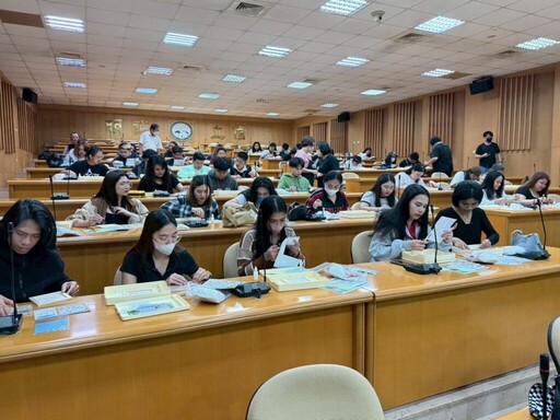 僑光科大端午文化體驗活動登場「御香百福、龍舟傳藝」國際專班學生沉浸式學華語、品節慶