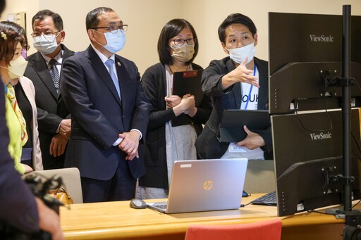 侯友宜參訪日本善光會 借鏡科技照護經驗升級新北長照
